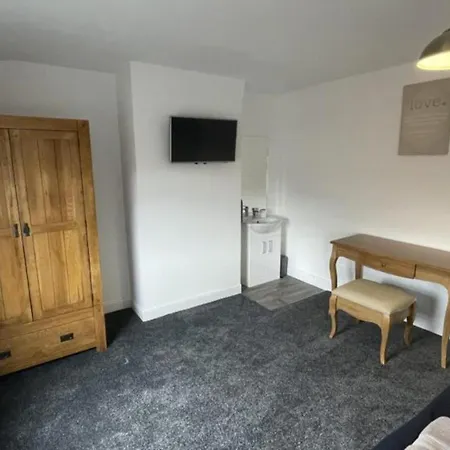 Apartamento House Located Centrally For Up To 8 Guests