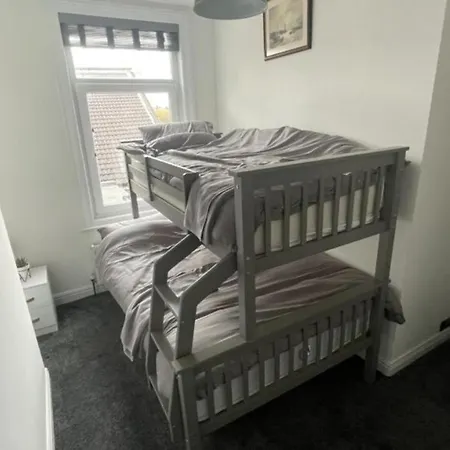 Apartment House Located Centrally For Up To 8 Guests